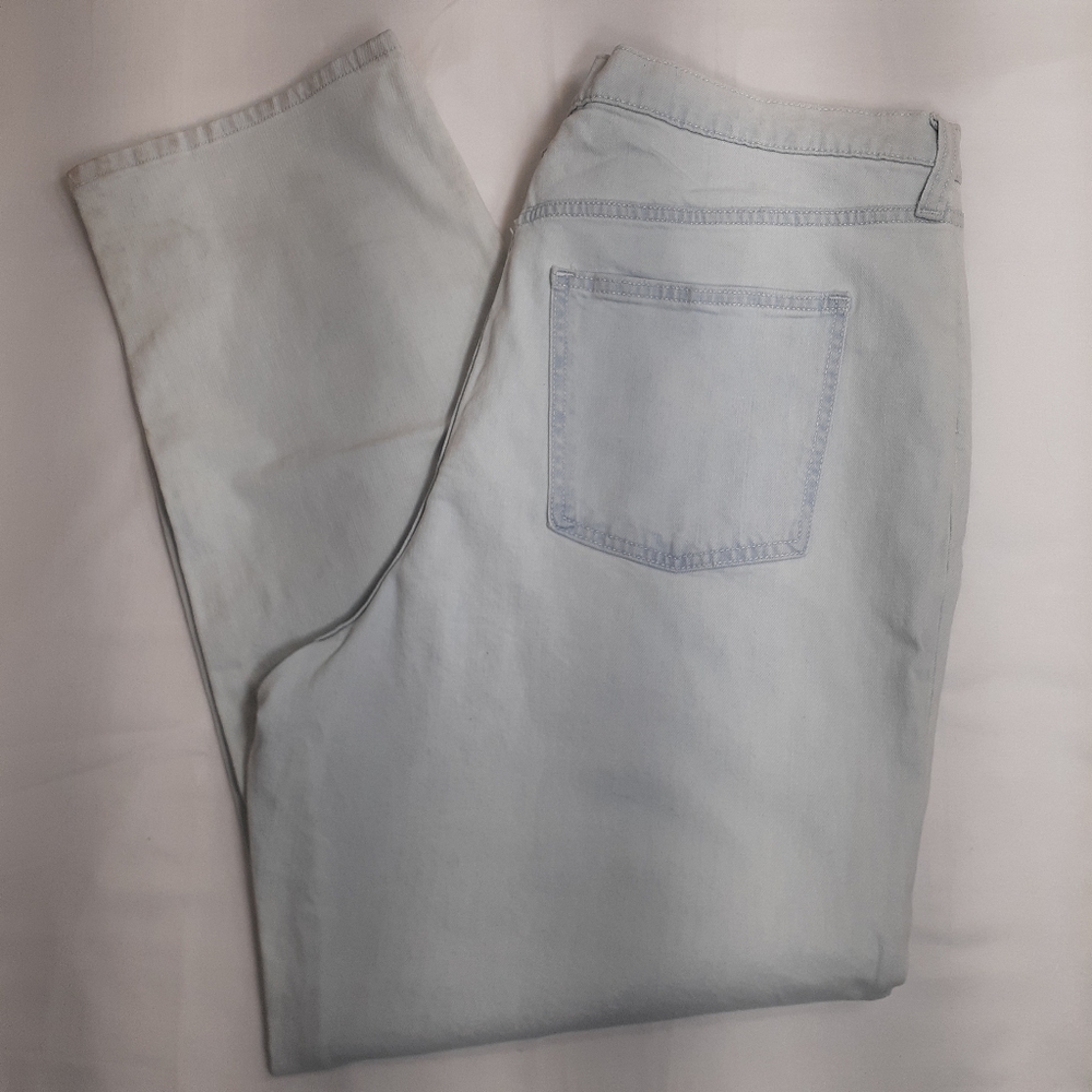 Universal Thread Lt Blue Denim Straight Leg Jeans Women's Size 18/34